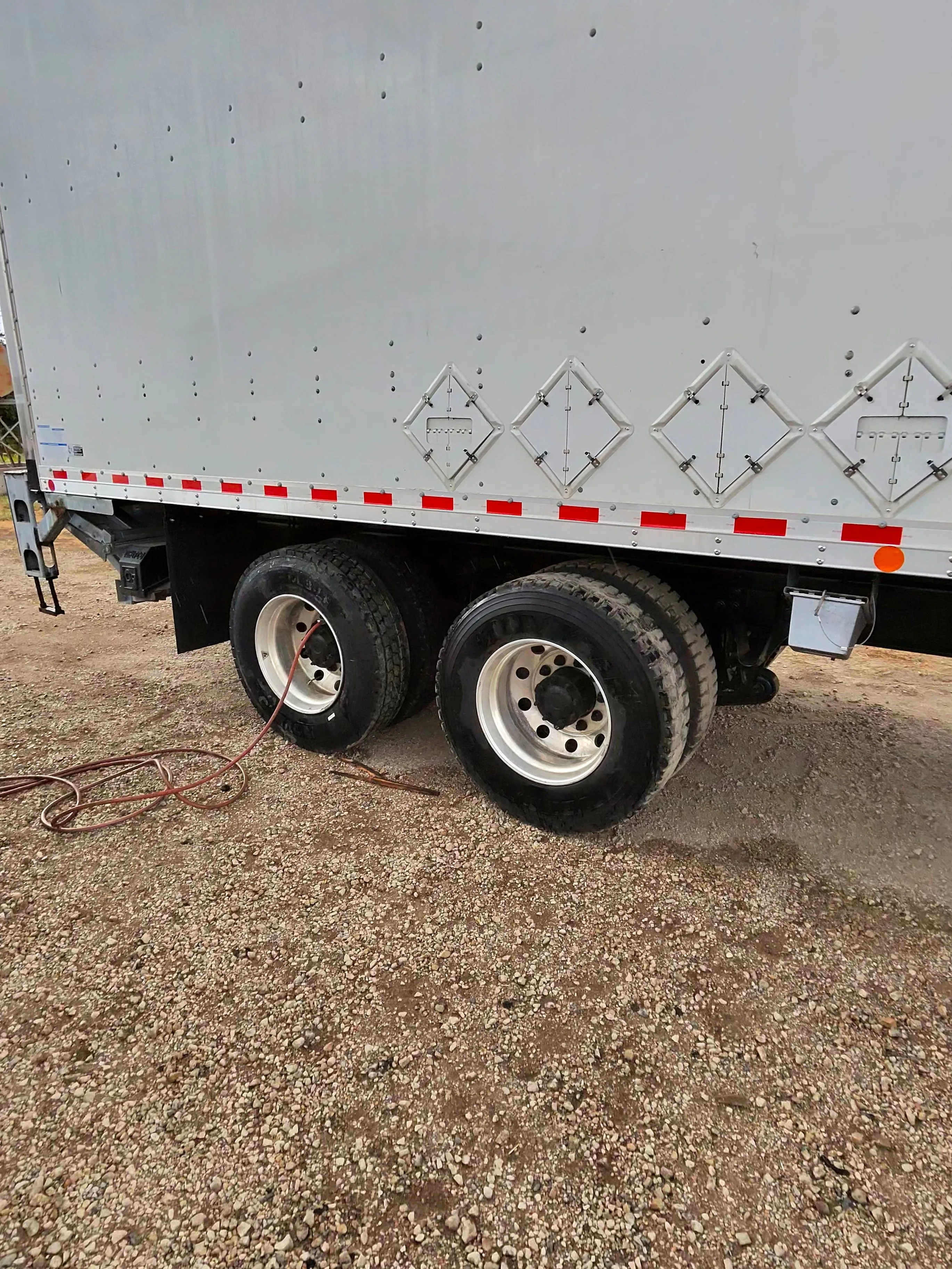 Best Tire Rotation for Trucks: 4 Service Options