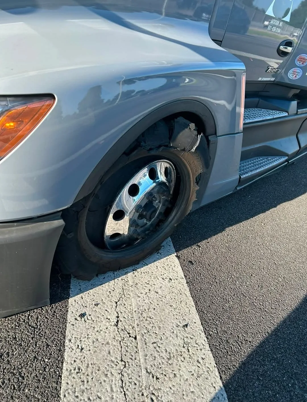 How to Handle an 18 Wheeler Tire Blowout Safely
