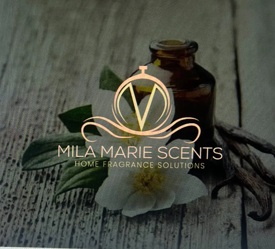 vintage and mid-century interior with matched wood and leather scent notes