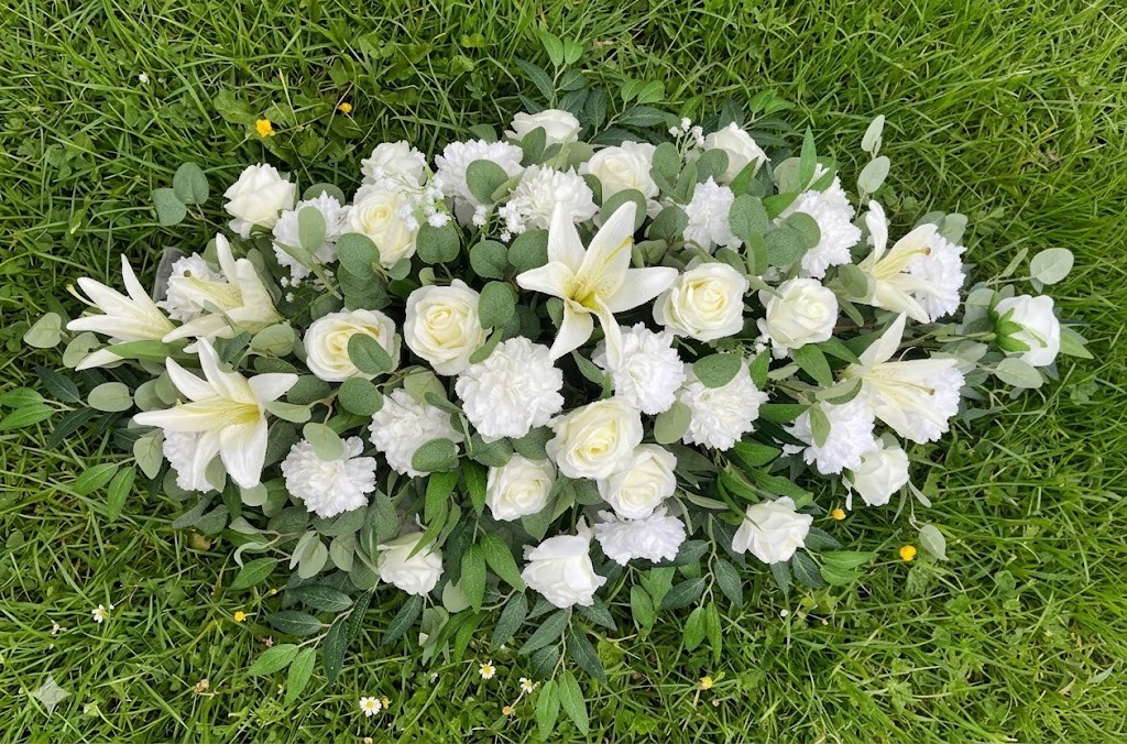 casket spray artificial flowers delivery in Kent